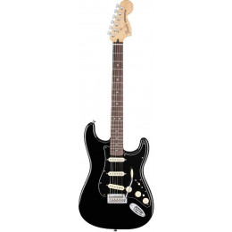 Fender DELUXE STRAT PF BLK Электрогитара