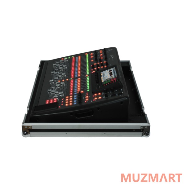 Behringer X32-TP Цифровой микшер в спец.туровом кофре